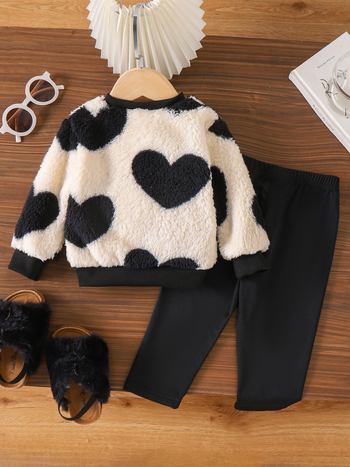 Детски костюм от две части за момичета: топ с дълги ръкави с мотив сърце и къси панталони, 95% памук, за възраст 1–3 г, подходящ за всички сезони.