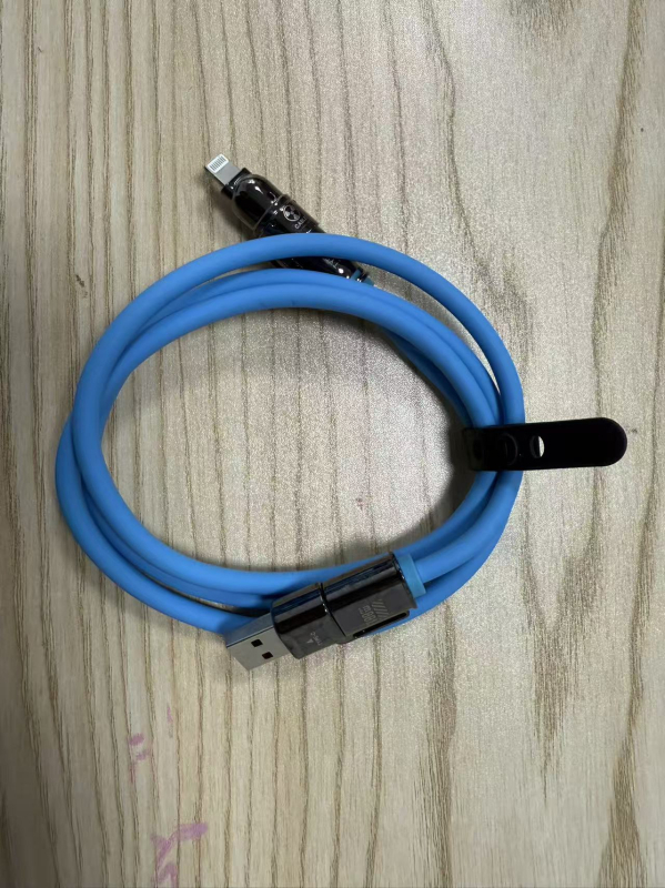 Speed Bird 4‑в‑1 мултикабел за данни с PD бързо зареждане, Lightning, Micro USB и Type-C, максимална мощност 100W, 1–4 конектора