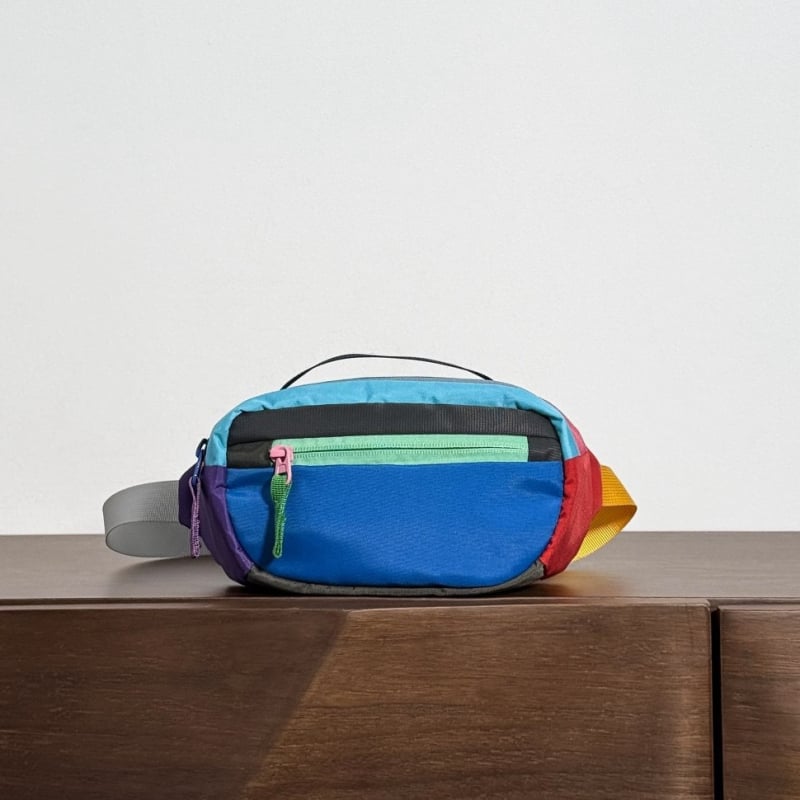 Nailonist rinnakott – universaalne, vabaaja stiil, tähtedest muster