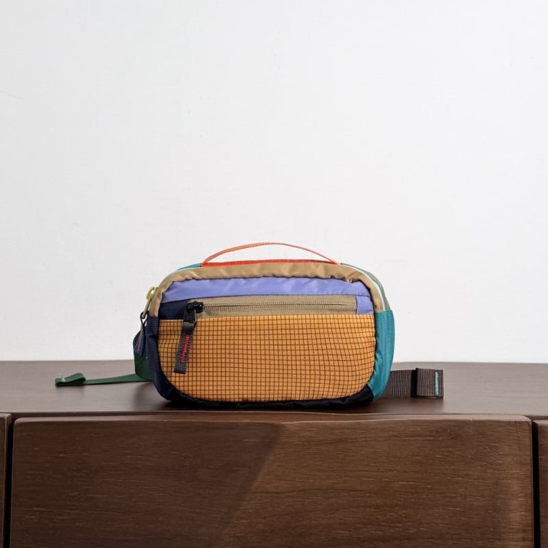 Nailonist rinnakott – universaalne, vabaaja stiil, tähtedest muster