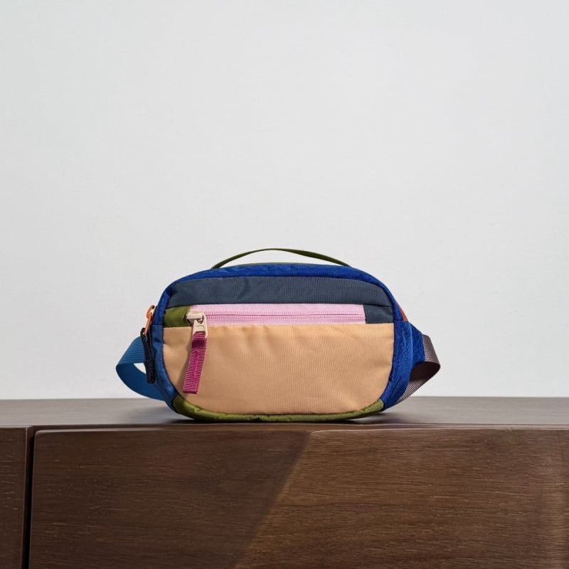 Nailonist rinnakott – universaalne, vabaaja stiil, tähtedest muster