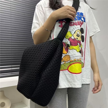 Nailonist naiste crossbody kott — linnalise lihtsuse stiil, horisontaalse ruudu kujuga, tõmblukk, mobiiltelefoni tasku