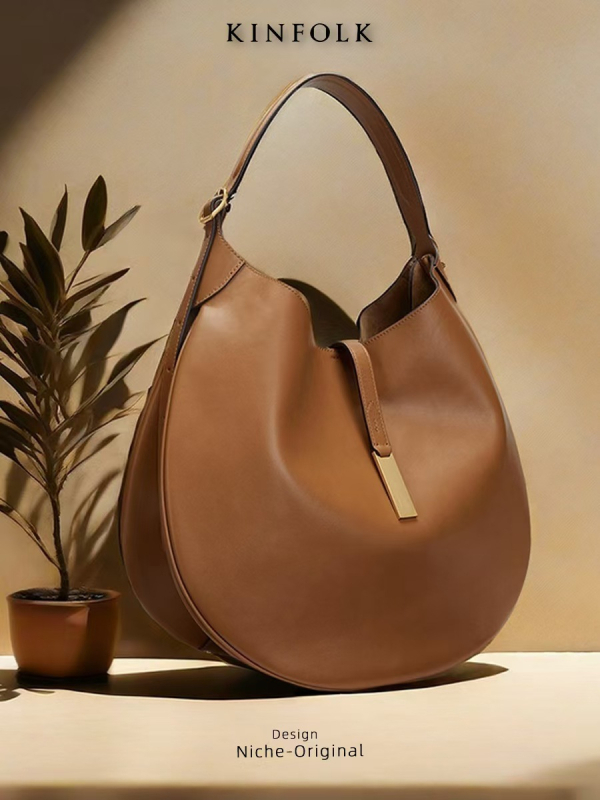 Dumpling bag за жени с дизайн за подмишница, материал супер влакна, PU подплата, магнитно затваряне, джоб за мобилен телефон