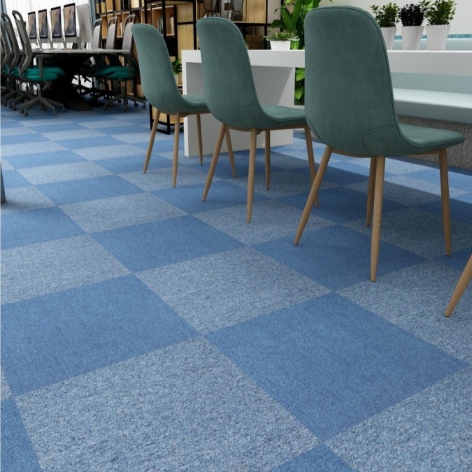 Офисен килим PVC, квадратен подов мат, машинно тъкана, полипропиленови влакна 51–60% съдържание