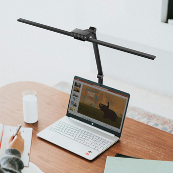 LED настолна лампа с дълъг рамо и щипка, алуминиев рамо, докосващ превключвател, CRI ≥90, пластмасов абажур, захранване от контакт