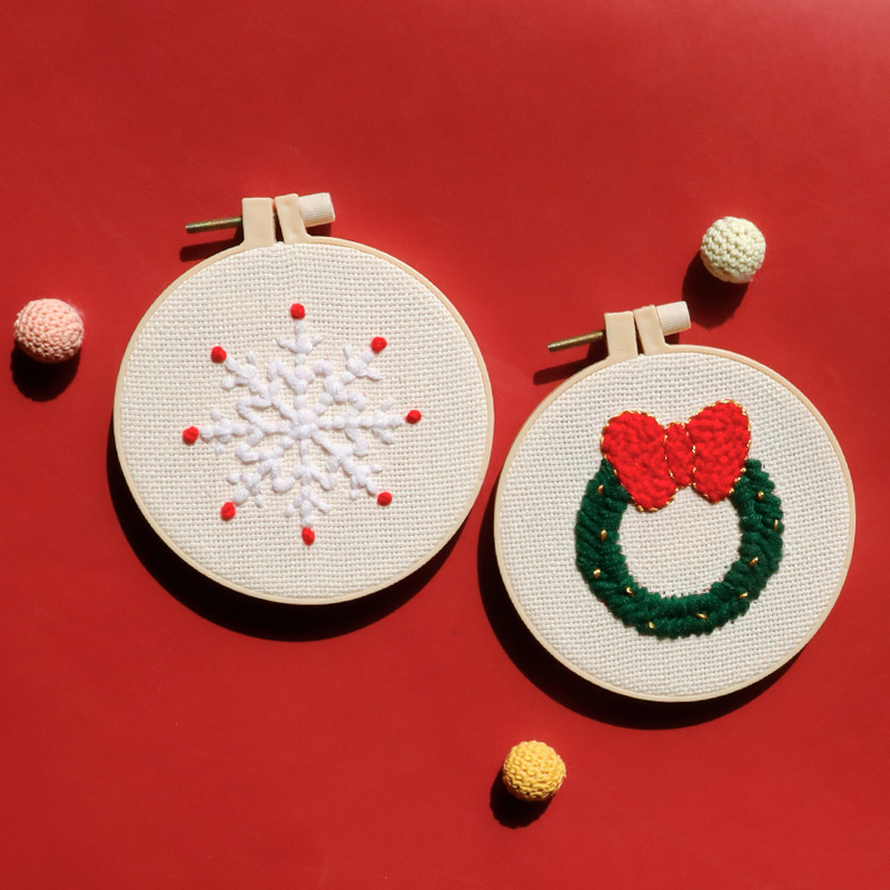 Комплект за кръстат бод върху ленено платно с анимационен мотив — Коледна серия, за хол и спалня