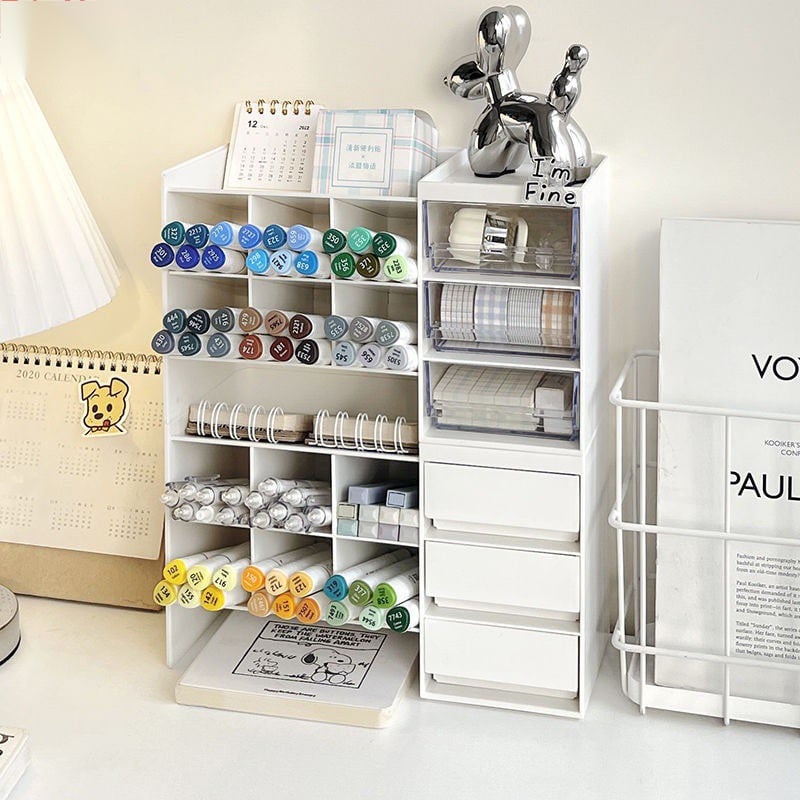 Markerite hoidja karp - kolmnurkse kujuga plastist lauaorganisaator suure mahutavusega, mitte kohandatav, ilma IP-litsentsita