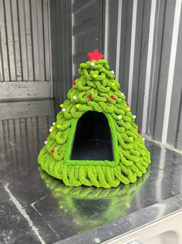 Котешко гнездо от филц - полузатворено, конусовидно, за вътрешна употреба, поддържа топлината