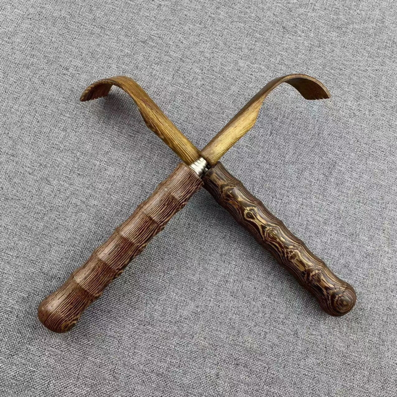 Дървен аксесоар за масаж на гръб – висулка; материал: червено дърво; подходящ за дом и офис; подарък за рожден ден