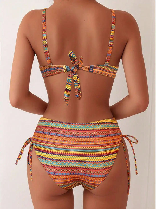 Naiste kaheosaline ujumistrikoo etnilise trükiga ja geomeetrilise mustriga, reguleeritava nööri disainiga, kõrge elastsus