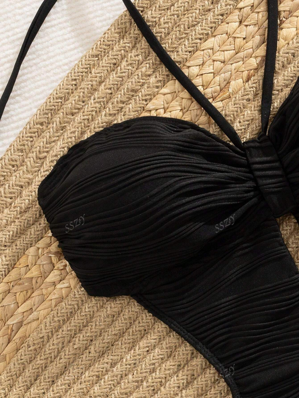 Едночаст бански за жени с открит гръб и връзки, полиестер с еластан 90/10, тегло 285 г, подплата полиестер 95/5