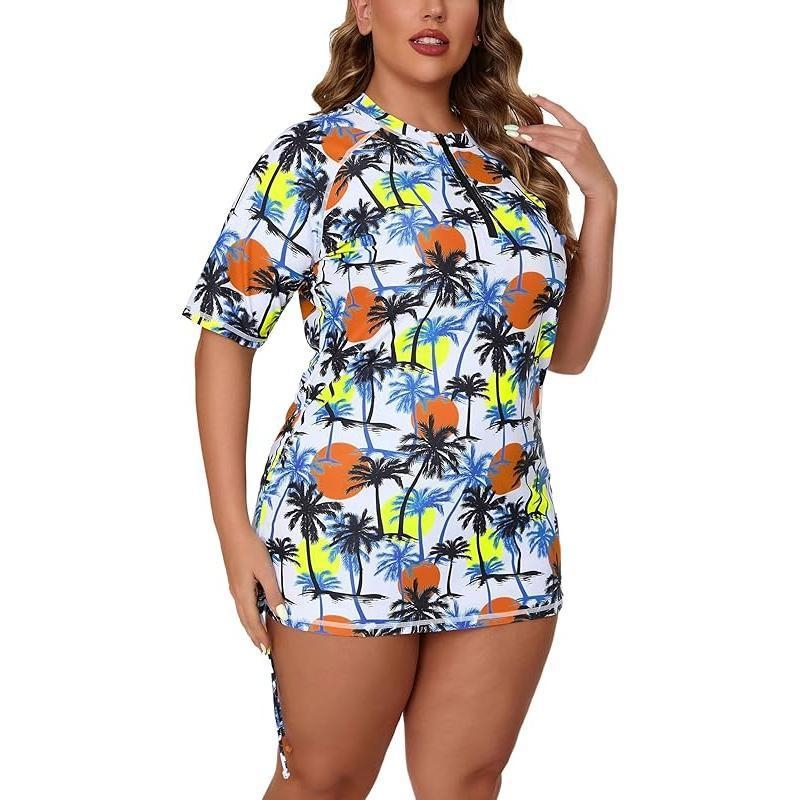 Naistele ujumistrikoo poole zip-iga, lühikeste varrukatega, veekindel, polüesterkangas, polüpropüleeni sisaldus, kolmekoseline komplekt