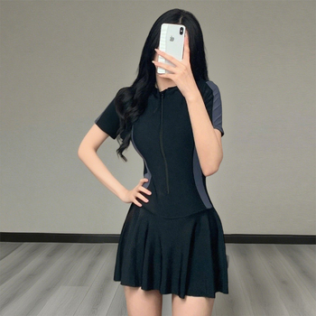 Costum de baie întreg cu design stil fustă, talie înaltă, burete bust detașabil, fermoar anti-încurcare