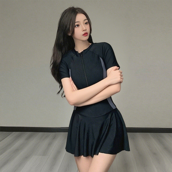 Costum de baie întreg cu design stil fustă, talie înaltă, burete bust detașabil, fermoar anti-încurcare