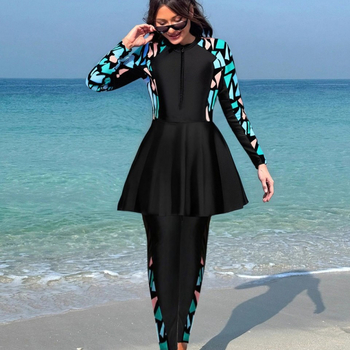 Женски бански костюм за едно парче със защита от слънцето, триъгълна пола, бързосъхнещ, висока еластичност, чашки с подплата; полиестер 82% (300 g), подплата 18% полиестер