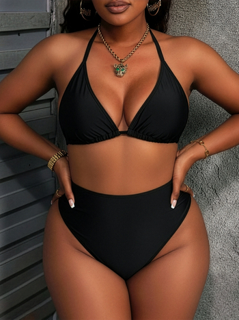 Kolm-osaline ujumistrikoo koos katteväljakuga: kõrge vöökoht, seksikas, tihe, kõrge elastus, vastupidav; rinnahoidja padjad ja terasetoetuse puudumine; materjal: nailon 82%, vooder nailon 18%