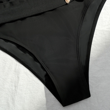 Kaksos osaline ujumistrikoo rihmade detailidega, nailon 80%, vooder polüester 20% elastaani, rinna pad, ilma teraseta toestus