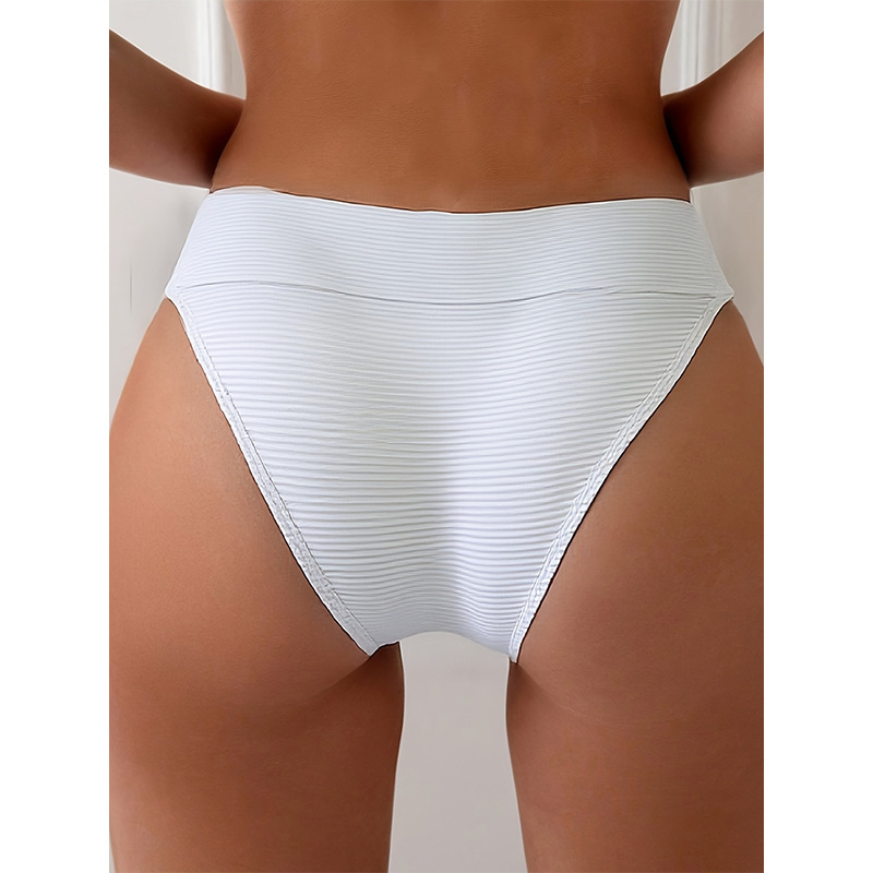 Дамски бикини с висока талия, полиестерна материя, подплата спандекс, 82% полиестер, 18% спандекс; за плуване и водни спортове.