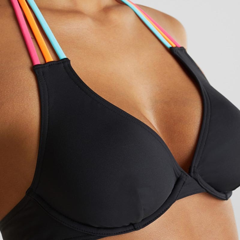 Naiste kaks-osaline bikini - seljatoega, värske disain; polüesterkangas 82%, vooder polüester 18% spandexiga; rinnahoidja padjad, ilma teraseta; 120 g/m2