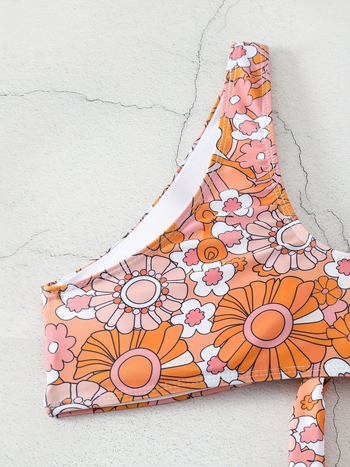 Kaheosaline bikini, print, kiiresti kuivanav, seljataga avatud, kõrge elastus, rinnahoe padja, polüester 82% / vooder 18%, 210 g/m²