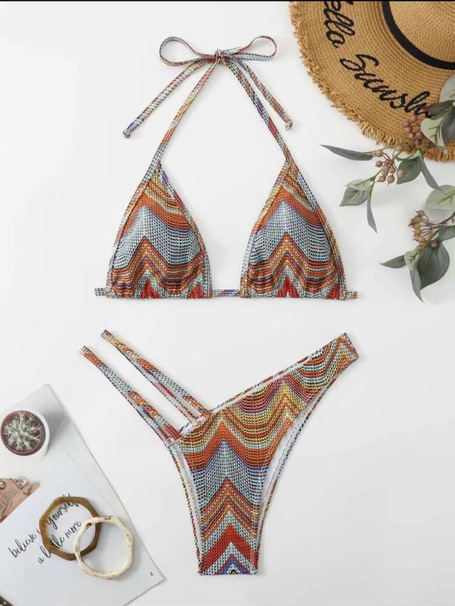 Kaheosaline randkostüüm, rinnataskudega, kolmnurkne ülaosa, trükk, polüesterkangas koos spandexi voodriga, kõrge elastsus