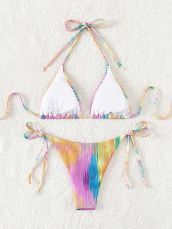 Gradientne kaheosaline naiste bikiinide komplekt, vooderdatud ülemine osa, ilma metalltoeta, polüestri kangas, vooder sisaldab 18% spandexi.