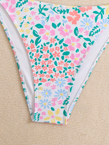 Naiste kaheosaline ujumistrikoo halterneck-kaelaga, selg avatud, polüester + elastaan, rindkere padjad