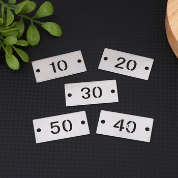 Неръждна стомана, квадратна табела за номер на къща, с двойни дупки, прорезан дизайн, 1–50, готова за употреба