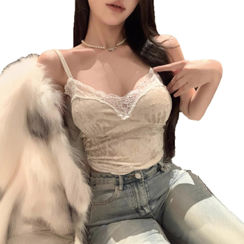 Pitsiline sametise V-kaelusega kamisool õhukeste õlapaeltega, slim-fit, lühike pikkus, nailon/spandex segu (70-80% nailon, <=30% spandex), mikroelastsus