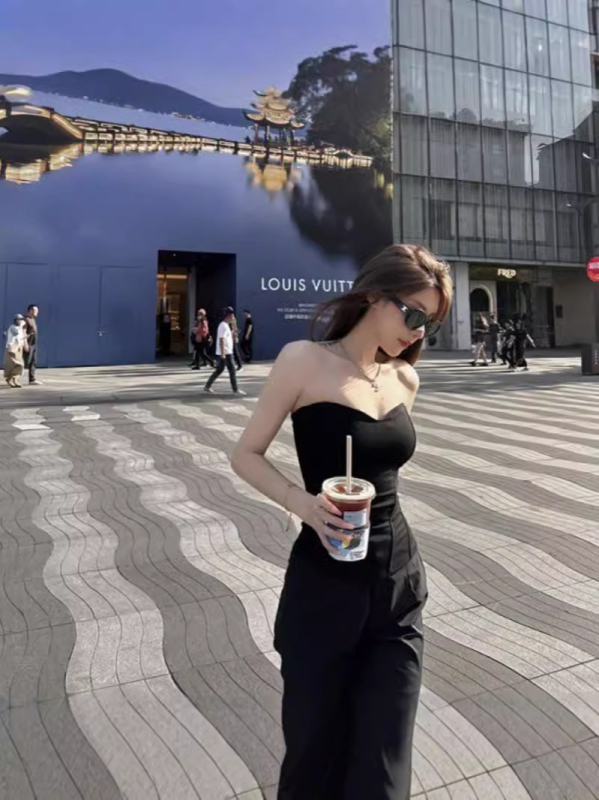 Varrukateta top koos kalasaba kujundusega, tänavust stiili, kitsas lõige, puuvill-spandex segu