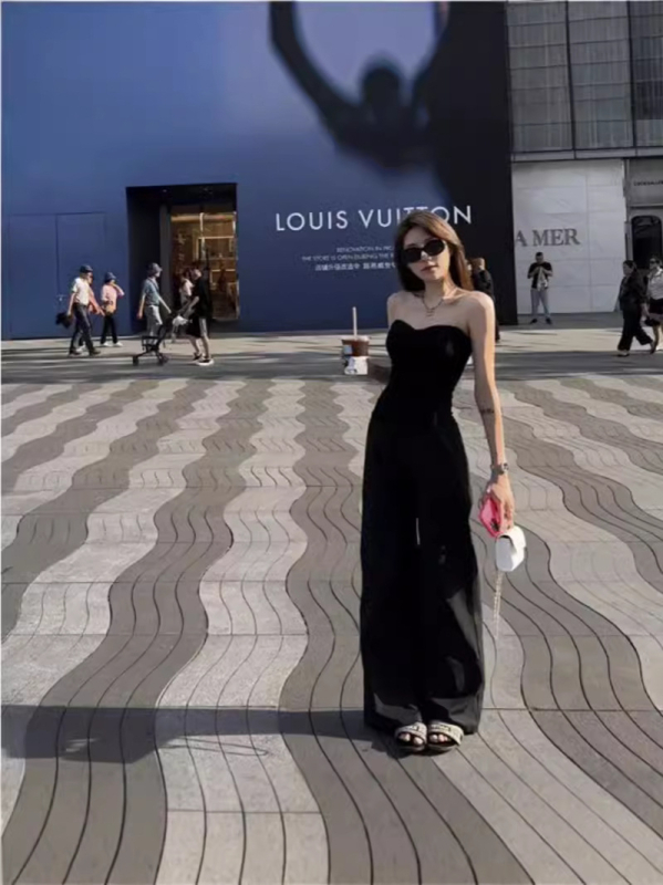 Varrukateta top koos kalasaba kujundusega, tänavust stiili, kitsas lõige, puuvill-spandex segu