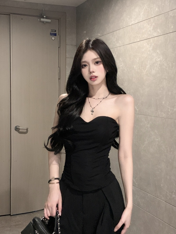 Varrukateta top koos kalasaba kujundusega, tänavust stiili, kitsas lõige, puuvill-spandex segu