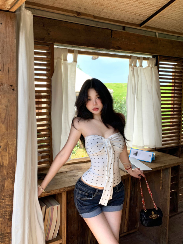 Naistele strapless tubetop, slim-fit, lühike lõige, Spandex-kangas, laineline täppide muster