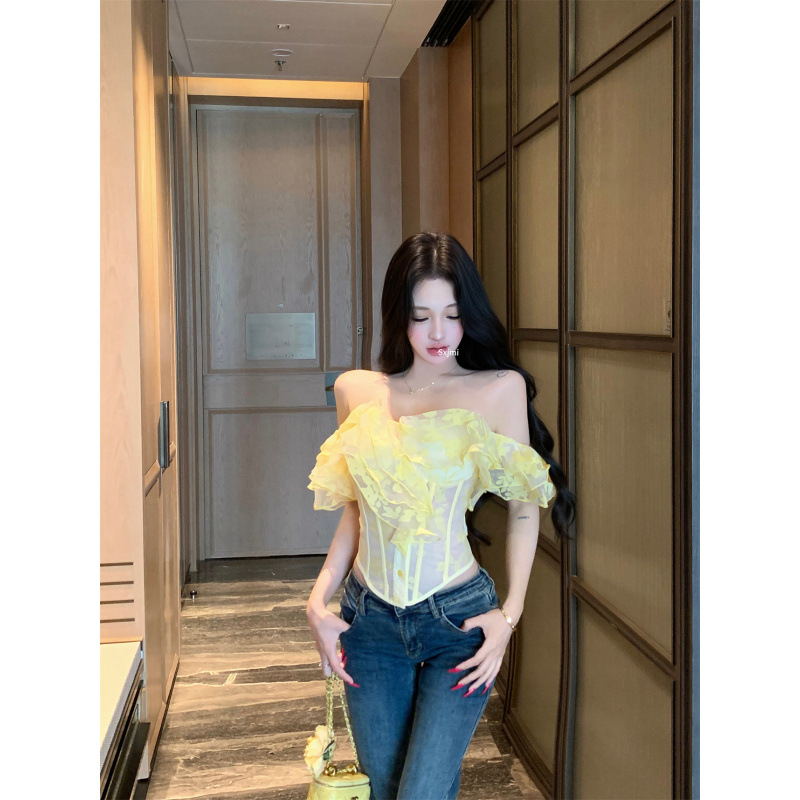 Naiselik camisole top - Kalaluude detail, õla rihmad, kitsas lõige, polüester (70–80%), suvi 2025