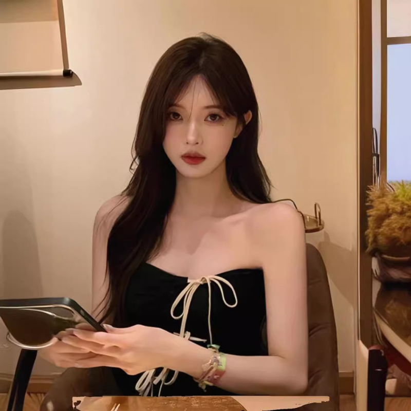 Strapless top ebakorrapärase lõikega, pullover-stiilis, pikkus 50–65 cm, polüesterkangas