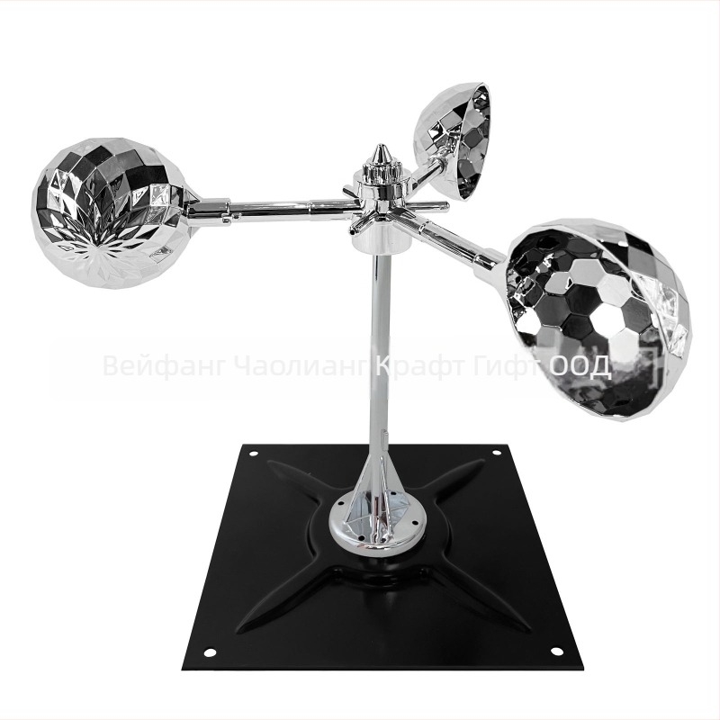 Устройство за прогонване на птици със слънчево и ветрово захранване, ABS корпус, с аудио и светлинни репелентни функции, за овощни градини, водоеми и земеделски площи.