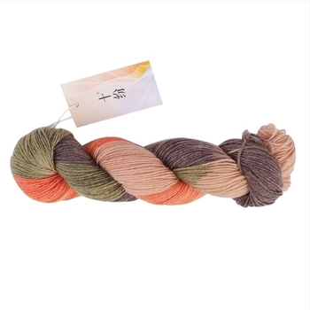 Ръчно боядисана вълнена прежда (смесена прежда; прежда на мотки; ring-spun; за ръчно плетене; Продукт №: 80 вълна ръчно боядисана прежда)