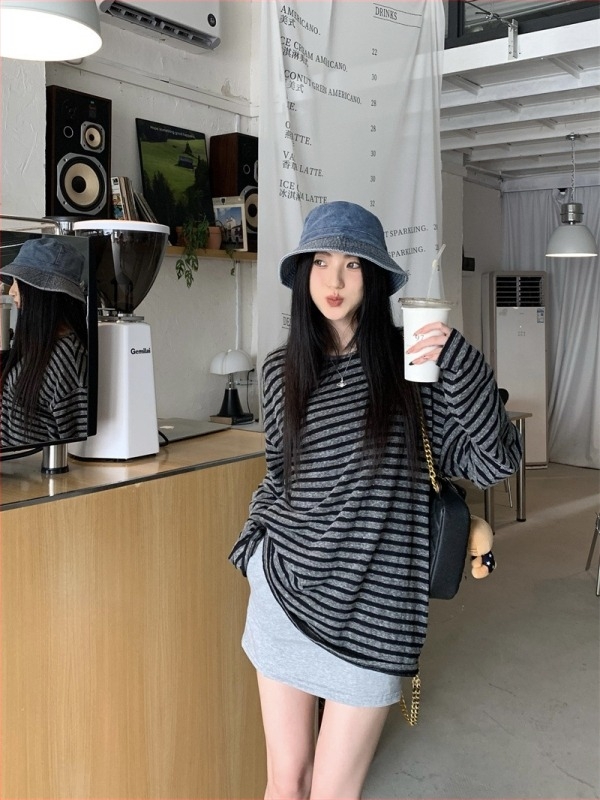 Дамска тениска с дълги ръкави, райета, Milk Silk плат, кръгла яка, средна дължина, ежедневна елегантност