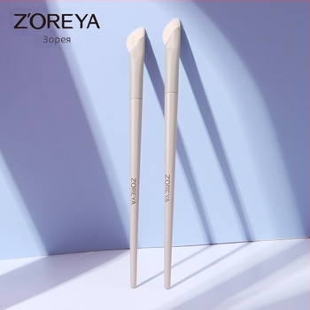 Четка за контуриране на носа с нейлонови косми, алуминиева дръжка, саблевидно ъглов дизайн, единична опаковка