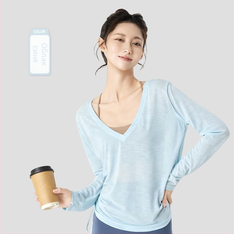 Йога худи с качулка – дишаща материя, свободна кройка, дължина над ханша, 100% полиестер