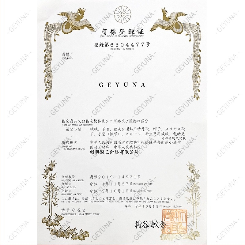 Тениска от 100% памук, свободна кройка, къси ръкави, кръгло деколте, тежък памук