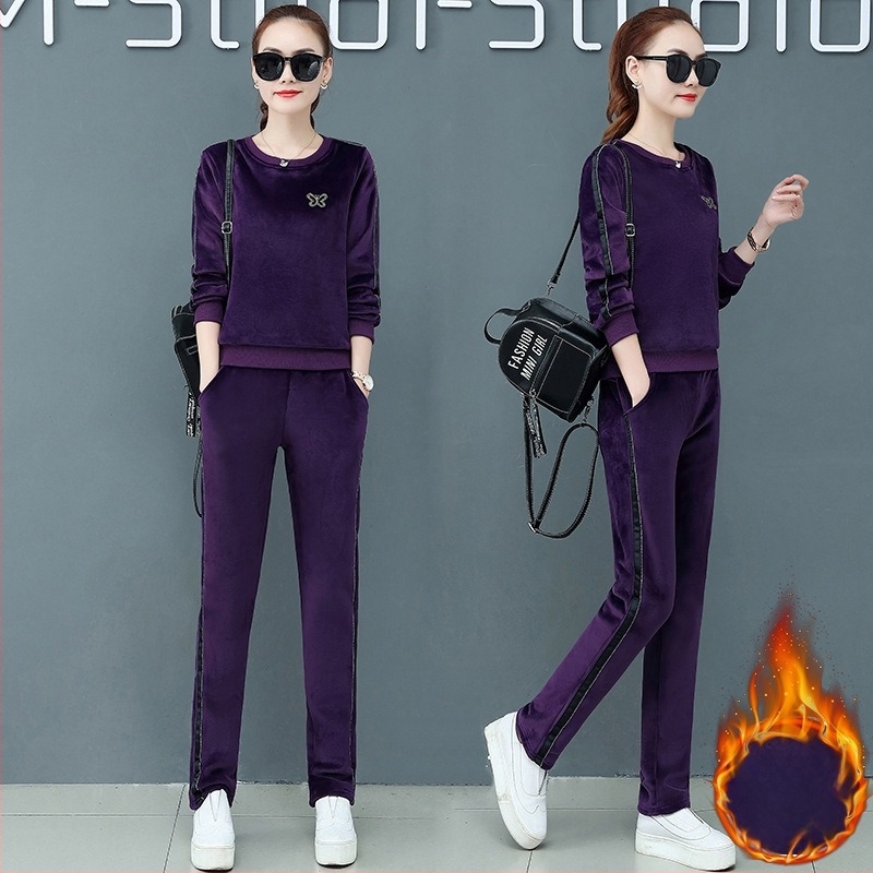 Дамски костюм от бархат за ежедневието с черепен модел и бродерия, полиестерна основа (есен 2022)