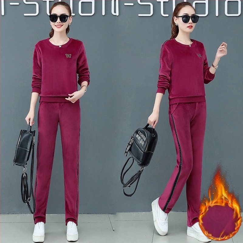 Дамски костюм от бархат за ежедневието с черепен модел и бродерия, полиестерна основа (есен 2022)