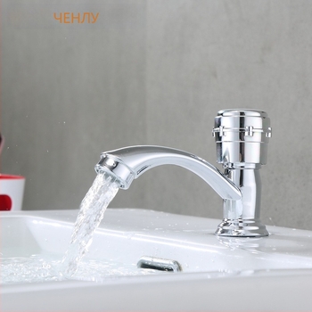 Пластмасов кран за умивалник с керамичен клапан, номинално налягане 0,8 MPa, монтаж тип колонна, диаметър вход/изход 4 точки