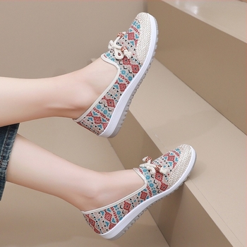 Женски платнени обувки без връзки за ежедневието — slip-on, мека подметка, леки, противохлъзгащи, плосък ток