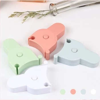 Лента за измерване на три обиколки у дома: талия, бюст и ханш; двойна скала; износоустойчива; висока прецизност; автоматично прибиране; пластмасова