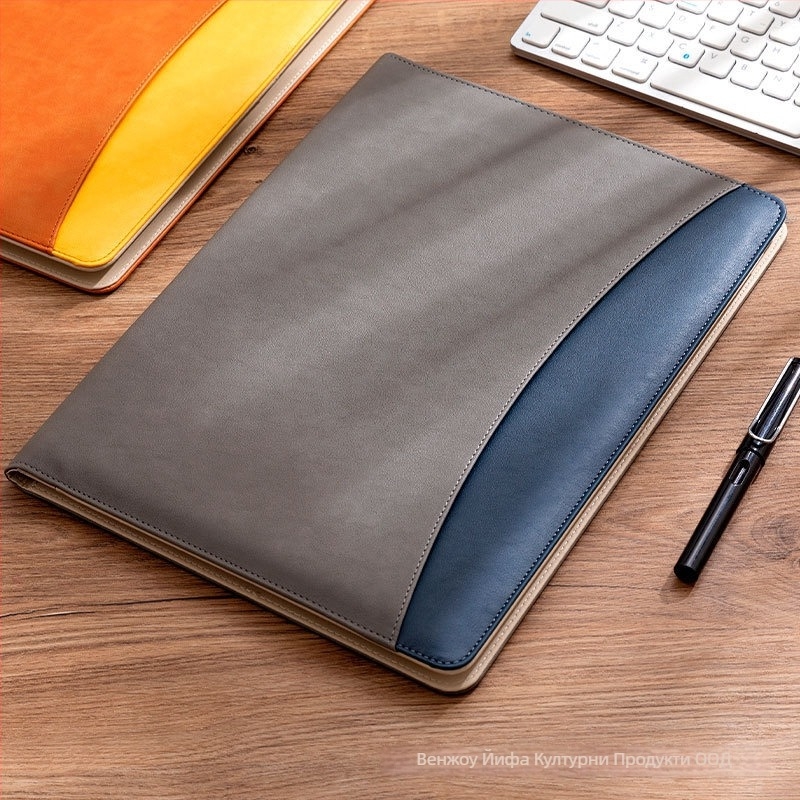 Кожена A4 папка с мощен щипков механизъм и щипка за плоча, персонализирана с отпечатано лого