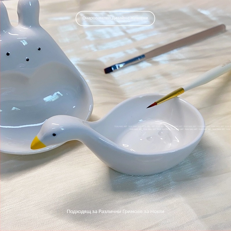 Чаша за почистване на маникюрни четки, модели Swan и Rabbit, OEM