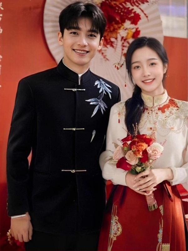 Мъжки костюм в китайски стил със стойкова яка — свободна кройка; едноредов дизайн с три копчета; основна тъкан 100% полиестер; пролетно-есенен модел