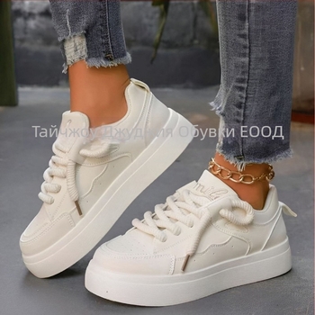 Унисекс маратонки със принт на черепи – нисък връх, горна част от супер фибър, гумена подметка